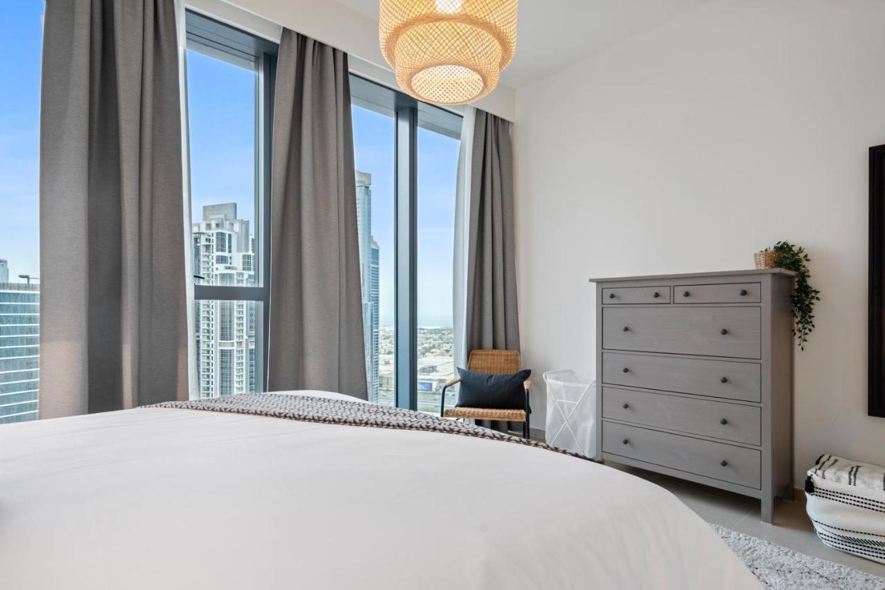 Breathtaking City Views From Dt Apt With Terrace Dubai Exterior foto