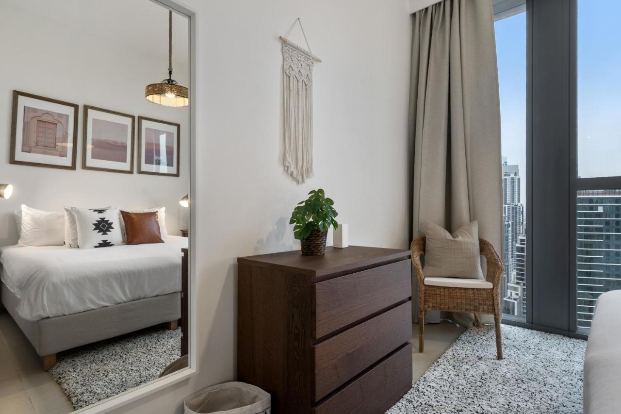 Breathtaking City Views From Dt Apt With Terrace Dubai Exterior foto
