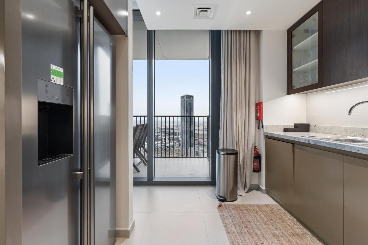 Breathtaking City Views From Dt Apt With Terrace Dubai Exterior foto