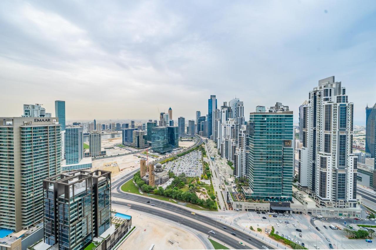 Breathtaking City Views From Dt Apt With Terrace Dubai Exterior foto